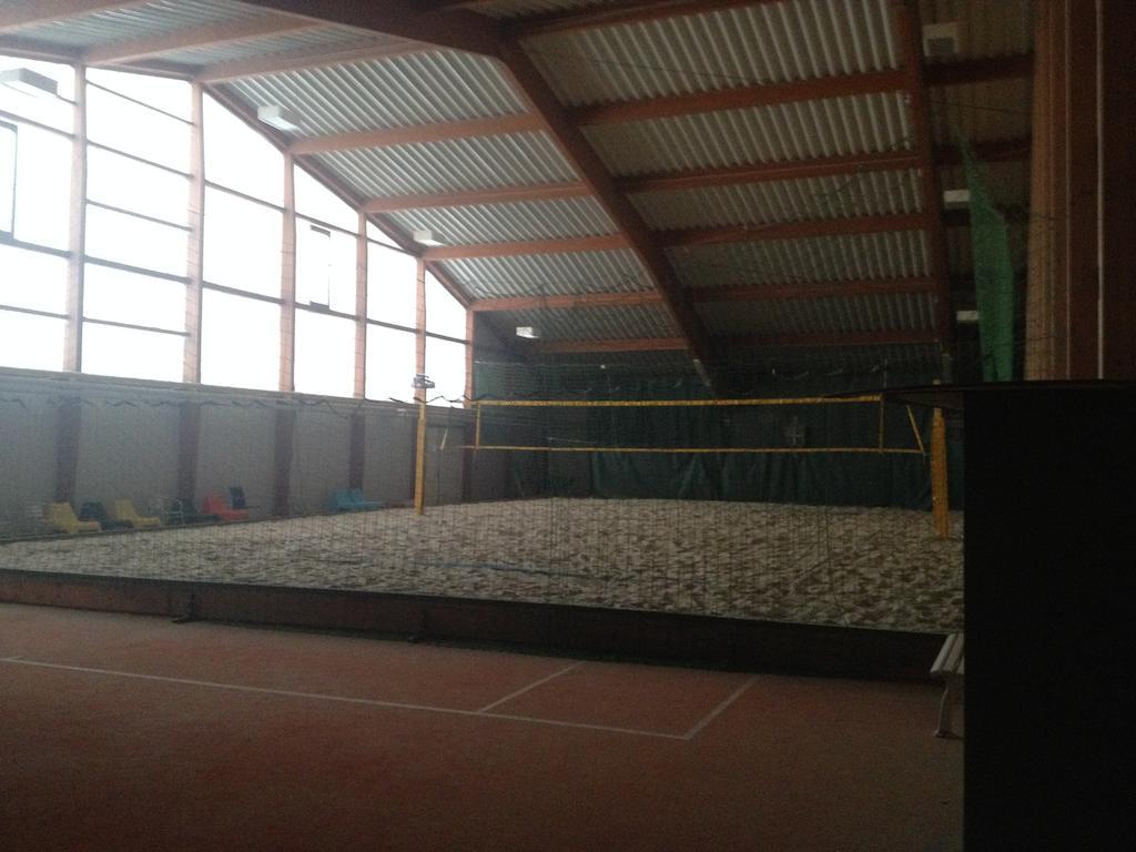 Pension Tennisweber Schwechat Dış mekan fotoğraf